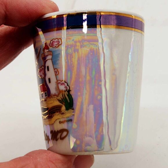 Ocean City MD Ocean Beach Scene Iridescent Shot Glass Collectible Souvenir - Picture 3 of 8